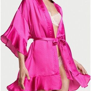 New Victoria’s Secret hot pink polka dot satin robe silk medium